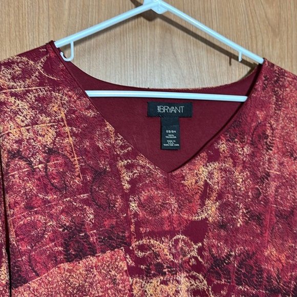 Lane Bryant Women's Red Patterned Top Size 22/24 - Picture 3 of 4